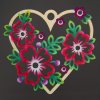 AMADEA Dřevěná ozdoba barevná srdce s květinami 7 cm český výrobek