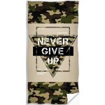 TipTrade Dětská plážová ARMY NEVER GIVE UP, zelený maskáč 70 x 140 cm – Hledejceny.cz