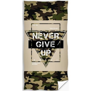 TipTrade Dětská plážová ARMY NEVER GIVE UP, zelený maskáč 70 x 140 cm