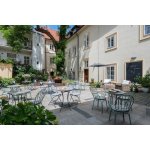 Tříchodové degustační menu v Monastery Garden Bistro v samém srdci Prahy pro 2 osoby – Hledejceny.cz