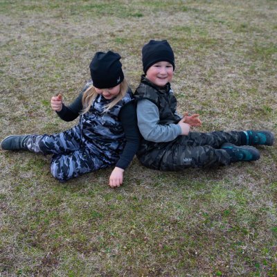 Esito dětská softshellová vesta Maskáč šedá – Hledejceny.cz