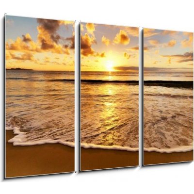 Obraz 3D třídílný - 105 x 70 cm - beautiful sunset on the beach krásný západ slunce na pláži – Zboží Mobilmania