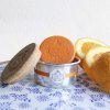 Mýdlo Essencias de Portugal Pomeranč přírodního kulatého mýdla v hliníkové krabičce 2 x 50 g