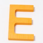 Grimm's DEKORACE DŘEVĚNÉ PÍSMENO E – Zboží Dáma