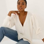 Propínací svetr s výstřihem do V a 3/4 rukávy. režná – Zboží Mobilmania