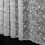 Českomoravská textilní žakárová záclona V702, květinový vzor s ptáčky, s bordurou, bílá, výška 250cm (v metráži) – Zboží Mobilmania