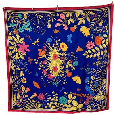 hedvábný šátek s motivem květin královská modř v dárkovém balení – Zboží Mobilmania