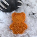 Méďa kostlivec | Vykrajovátka s razítkem na Halloween a čarodějnice | Strašidelné vykrajovátko – Hledejceny.cz