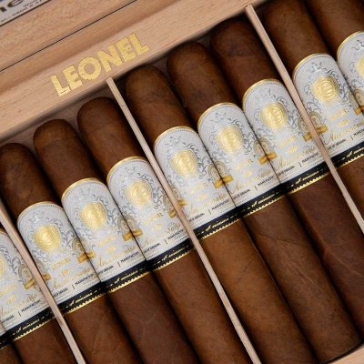 Leonel 10 Aniversario Toro Gordo 12 ks – Zbozi.Blesk.cz