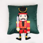 Spod Igły i Nitki Vánoční Nut Crakrer louskáček na ořechy zelený NL24 45 x 45 cm – Sleviste.cz