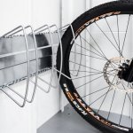 Stojan na kola „bikeHolder“ do domku BIOHORT - sada pro 3 kola – Zboží Dáma