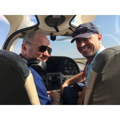 Pilotem na zkoušku Vyškov - vyzkoušejte si řídit letadlo + ZDARMA 2 OSOBY DO LETADLA NA LET - 30 minut pilotování letadla + 20 min teorie + ZDARMA 2 osoby do letadla na let – Zboží Mobilmania
