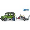 Model Bruder Bruder Spielwaren Land Rover s přívěsem motorkou a figurkou měřítko: 1:16