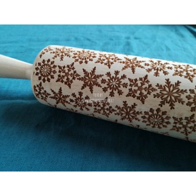 ArtWoodenCorner Dřevěný embosovaný váleček na těsto 42 cm Vločky – Sleviste.cz