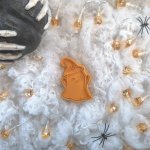 Duch s kloboukem | Vykrajovátka a razítka na Halloween | Strašidelné vykrajovátko – Hledejceny.cz