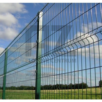 Svařovaný plotový panel BRAVO 3D poplastovaný 1530 mm s vodorovným prolisem | zelená RAL 6005 | oko 50 × 200 mm | drát 5,0 mm – Sleviste.cz