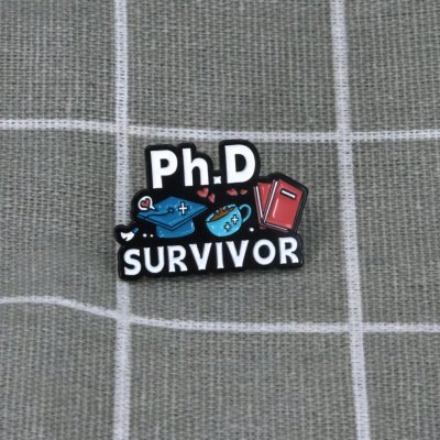 Pinarna Ph.D. survivor / Přeživší Ph.D. – Zboží Dáma Pinarna Ph.D. survivor / Přeživší Ph.D. – Zboží Dáma