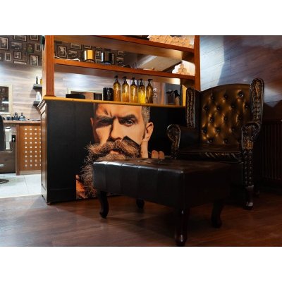 Návštěva luxusního barber shopu s whiskey nebo rumem – Zboží Dáma