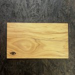 dubové prkénko s černou pryskyřicí – Sleviste.cz