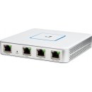 Access point či router Ubiquiti USG