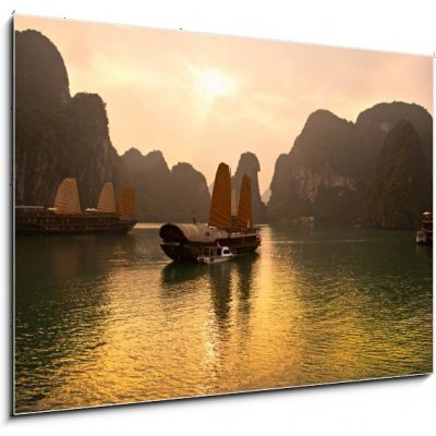 Skleněný obraz 1D - 100 x 70 cm - Halong Bay, Vietnam. Unesco World Heritage Site. Halong Bay, Vietnam. Světové dědictví UNESCO. – Hledejceny.cz