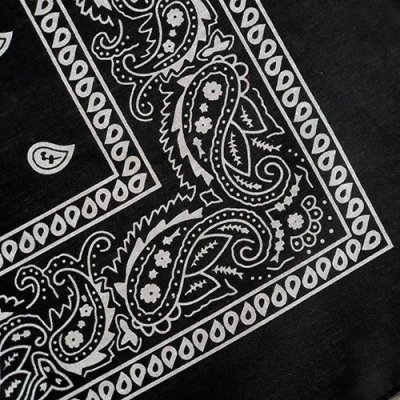 bavlněný šátek vzor Paisley černá – Zboží Dáma