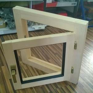 Dřevěné okno jednoduché otevíravé 45x60 od 1 490 Kč - Heureka.cz