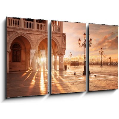 Obraz 3D třídílný - 90 x 50 cm - San Marco in Venice, Italy at a dramatic sunrise San Marco v Benátkách, Itálie za dramatického východu slunce