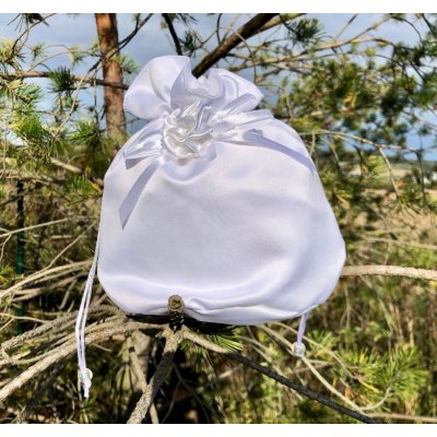 Svatební pompadůrka bílá – Zboží Dáma Svatební pompadůrka bílá – Zboží Dáma