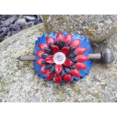 Kožená spona do vlasů s dřevěnou jehlicí č.22 Barva: Modrá – Zboží Dáma