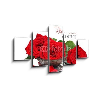 Obraz 5D pětidílný - 125 x 70 cm - Red roses and petals in a wooden spa bowl Červené růže a okvětní lístky v dřevěné lázni