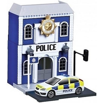 Bburago Policejní stanice + Ford Focus 1:43 – Zbozi.Blesk.cz