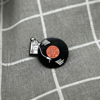 Pinarna Gramofon s vinylovou deskou Music heals my soul Hudba léčí mou duši – Zboží Dáma