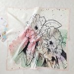 hedvábný šátek Akvarel v dárkovém balení – Sleviste.cz