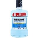 Listerine Stay White ústní voda s bělicím účinkem příchuť Artic Mint (Antibacterial Mouthwash) 1000 ml