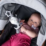 Akuku Plyšová hračka s chrastítkem medvídek černo bílá – Sleviste.cz