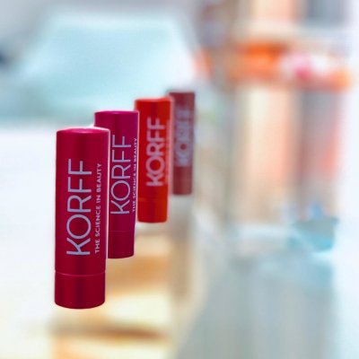 Korff Cure Make Up Tónující balzám na rty 03 4 ml – Zboží Dáma