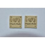 Koženkový štítek čtverec srdce Hand made 2,5x2,5cm béžový – Hledejceny.cz