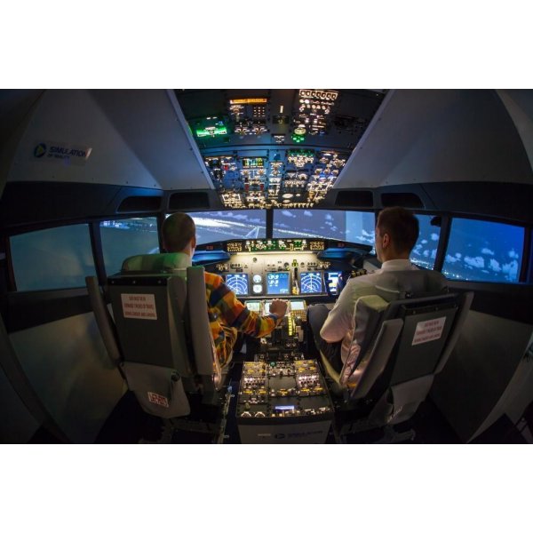 Zážitek Pilotování simulátoru Boeing 737 jako dárek Praha