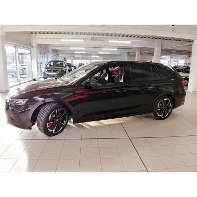 Skoda Octavia Combi RS DSG 195 kW – Sleviste.cz