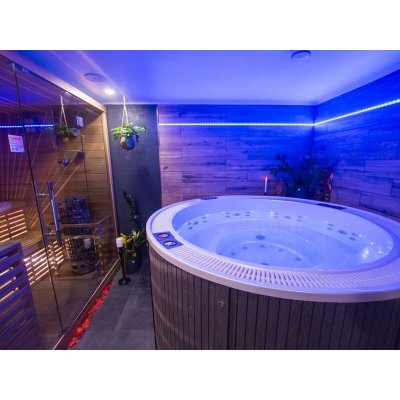 Privátní wellness v lázních pro 2 osoby – Hledejceny.cz