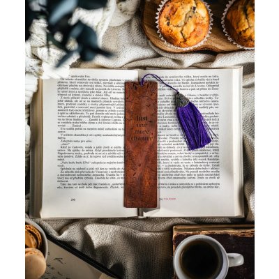 Dřevěná záložka: Just one more chapter - mahagon – Hledejceny.cz