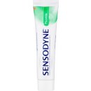 Zubní pasta Sensodyne Fluoride s obsahem nitrátu draselného zubní pasta snižuje citlivost zubů a obnažených krčků 100 ml
