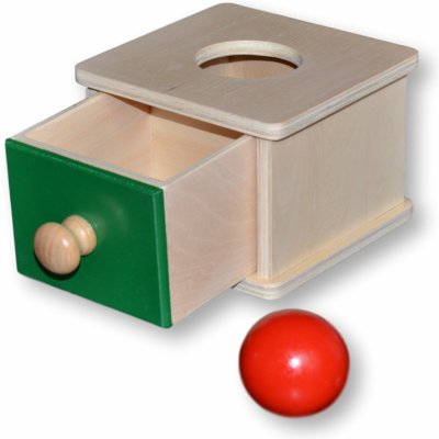 Montessori box na vkládání míčku