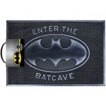 CurePink Gumová Batman Enter The Bacave (60 x 40 cm) šedá [GP85484] – Zboží Dáma