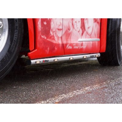 Boční nerezové rámy Kelsa SideBars SS21 6x2 Midlift pro Scania Next Generation R&S střední, vysoká kabina – Sleviste.cz
