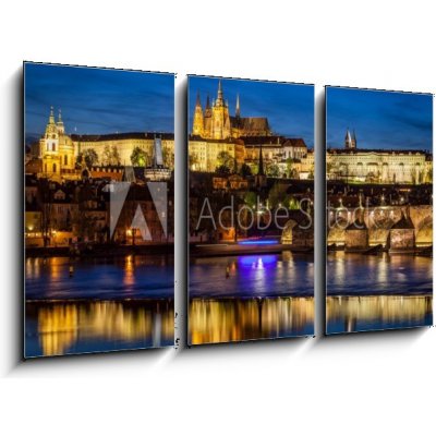 Obraz 3D třídílný - 90 x 50 cm - Prague Castle, Hradcany reflecting in Vltava river in Prague, Czech Republic at night Pražský hrad, Hradčany odrážející se v řece Vltavě – Hledejceny.cz