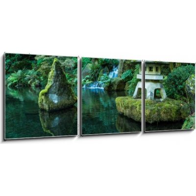 Obraz 3D třídílný - 150 x 50 cm - A Lantern and Waterfall in the Portland Japanese Garden Lucerna a vodopád v japonské zahradě v Portlandu – Zboží Mobilmania
