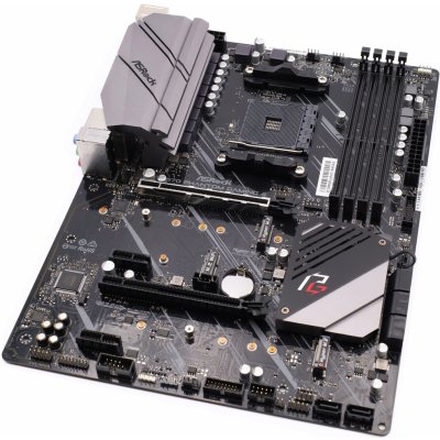 ASRock X570 Phantom Gaming 4 – Hledejceny.cz