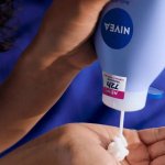 Nivea Smooth Sensation krémové tělové mléko pro suchou pokožku 250 ml – Zboží Mobilmania